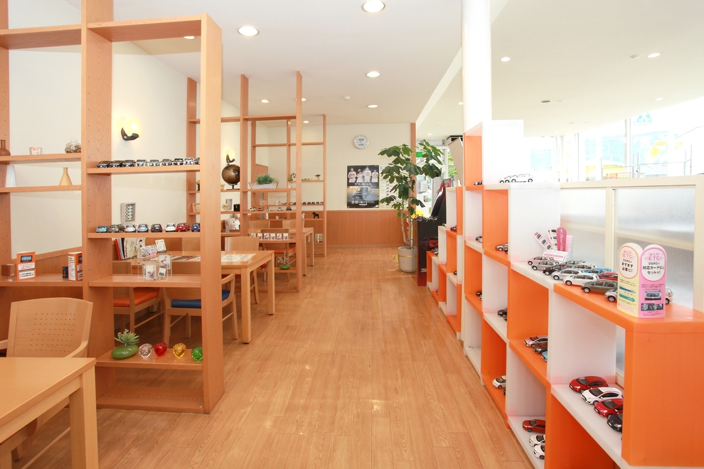 04_南岩国店店内-03