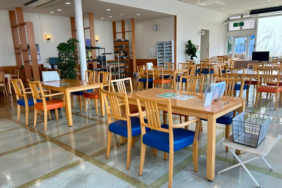 トヨタカローラ山口_南岩国店_内観