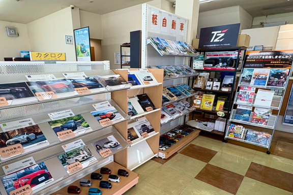 トヨタカローラ山口_防府店_内観