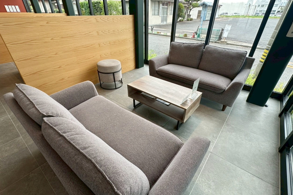 トヨタカローラ山口 岩国店 内観