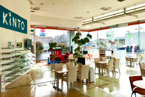 トヨタカローラ山口_防府西店_内観