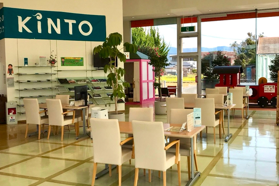 トヨタカローラ山口_防府西店_内観