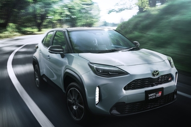 【モデル入り素材】GR SPORT（ハイブリッド・2WD）