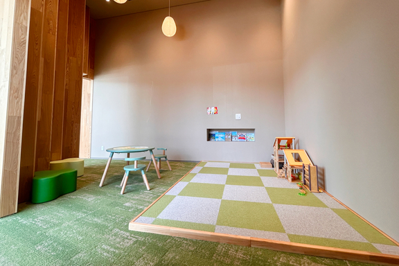 トヨタカローラ山口新下関店キッズルーム写真